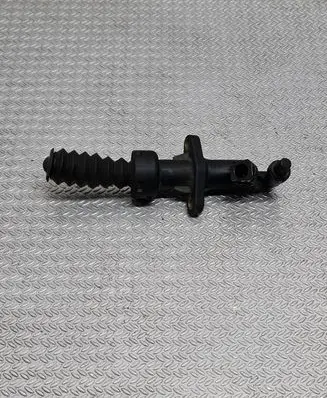 Peugeot 407 Clutch slave cylinder 