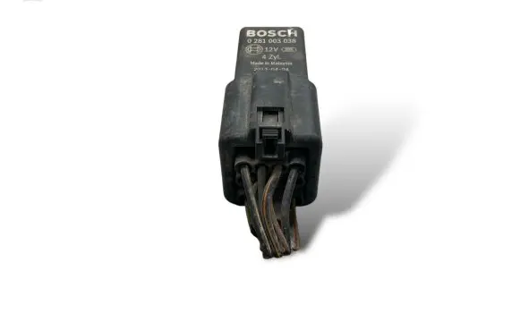 Volkswagen Crafter Glow plug pre-heat relay 0281003038