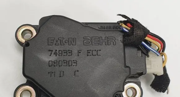 Volvo V70 A/C air flow flap actuator/motor 74933