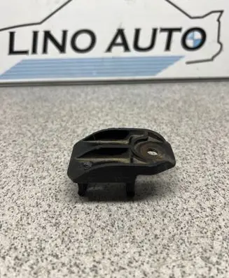 BMW 5 E39 Radiator mount bracket 1740315