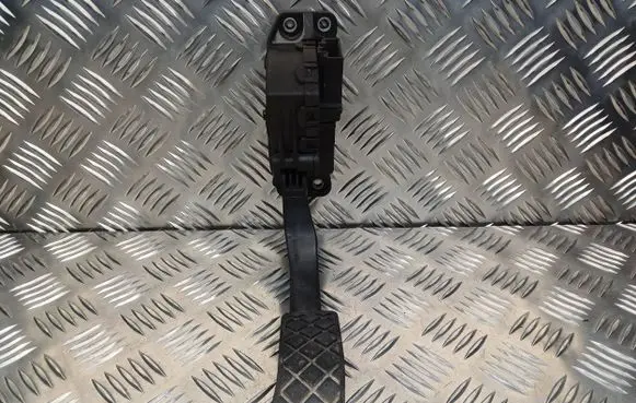 Audi A6 S6 C6 4F Accelerator throttle pedal 4F1723523B