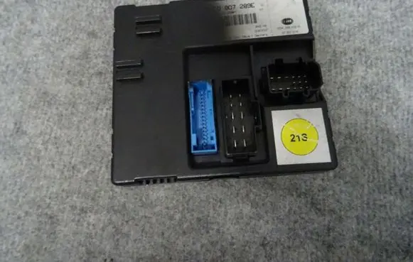 Audi A8 S8 D3 4E Comfort/convenience module 4E0907289E