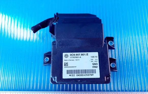 Volkswagen PASSAT B6 Hand brake control module 3C8907801E 17767601A