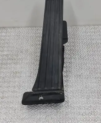 BMW 2 F22 F23 Accelerator throttle pedal 6PV01043533 354268531 12037313D