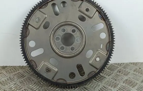 Mitsubishi Outlander IV Flywheel 