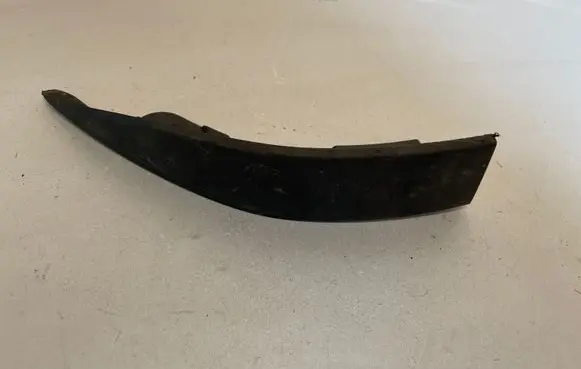 Front bumper lip