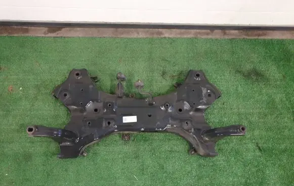 Hyundai i30 Front axle beam 62401J7AA0