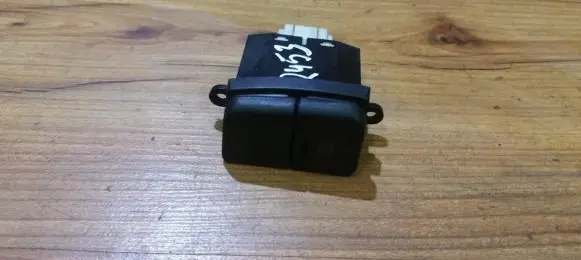 Rover 620 Windscreen/window heater switch 38736a