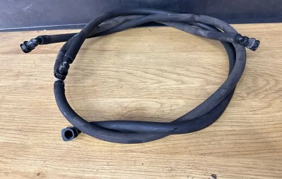Volvo XC90 Headlight washer hose/pipe 