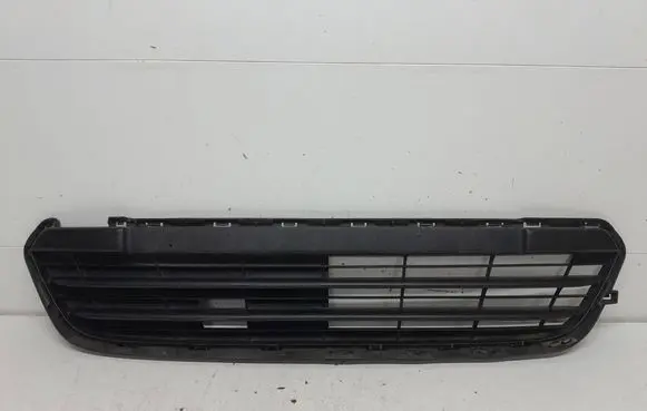 Peugeot 108 Front bumper lower grill 531120H120