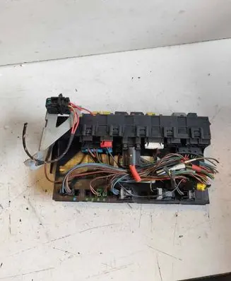 Mercedes-Benz E W211 Fuse module 2115454501