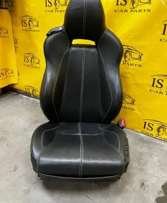 Aston Martin Vantage III Front passenger seat 7G43625B00CC