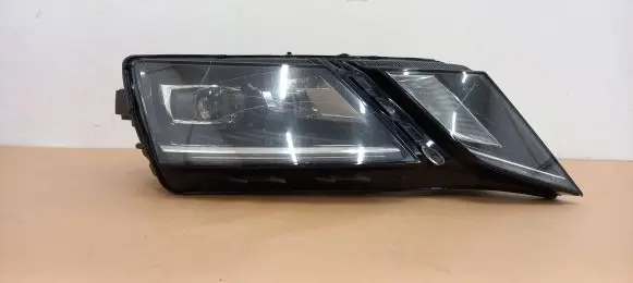 Skoda Octavia Mk3 (5E) Headlight/headlamp 5E1941016D 015B15S LE15A6369