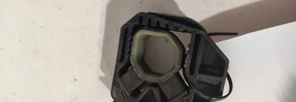 Skoda Octavia Mk2 (1Z) Radiator mount bracket 1Z0121367B