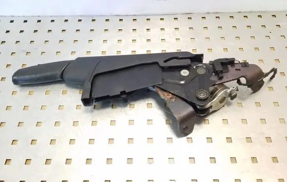 Handbrake/parking brake lever assembly