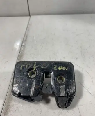 Volkswagen Polo III 6N 6N2 6NF Tailgate lock latch 6X0827505A