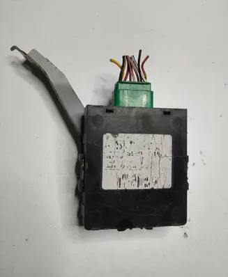 Toyota Hilux (AN10, AN20, AN30) Transfer box differential control unit 8953371080 36381111670 2804160775