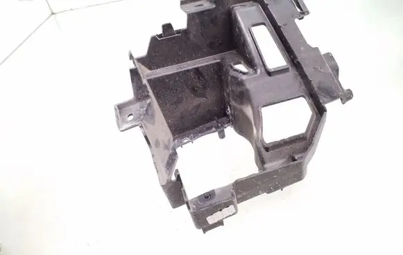 Peugeot Partner III Fog light bracket 9816770480