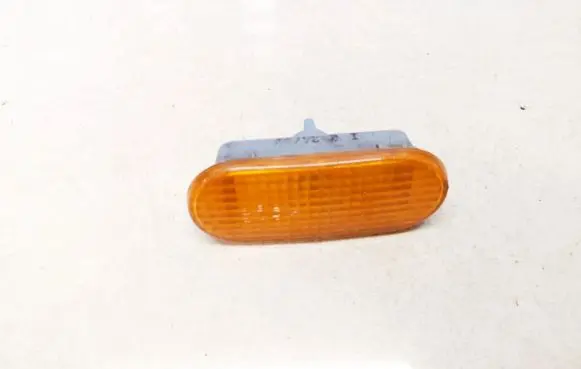 Volkswagen PASSAT B5 Front fender indicator light 3b0949117