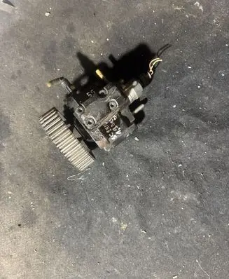 Renault Scenic I Fuel injection high pressure pump 7700111010 0445010018
