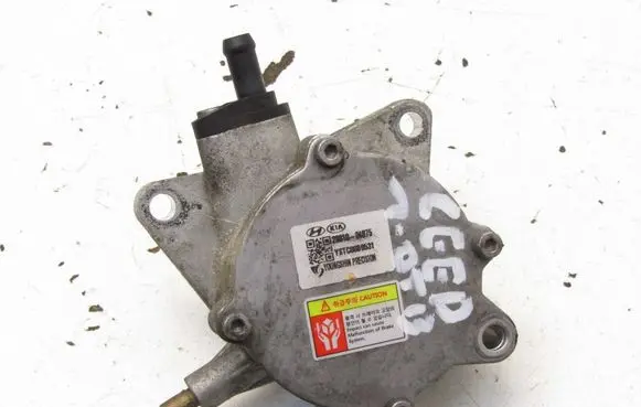 KIA Ceed Vacuum pump 2881004075