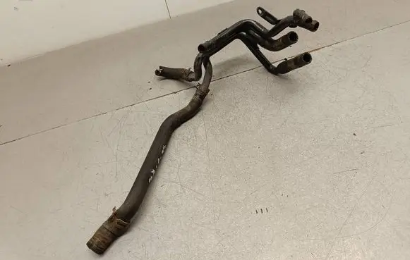 Engine coolant pipe/hose