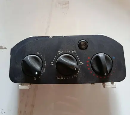 Renault Clio I Climate control unit 6549800 D82P4P 65498C