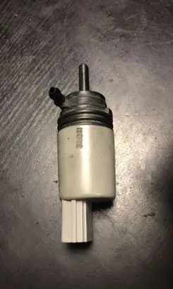 BMW 5 E60 E61 Windscreen/windshield washer pump 6934159
