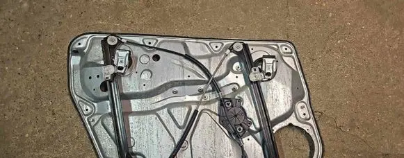 Volkswagen PASSAT B5 Front window lifting mechanism without motor