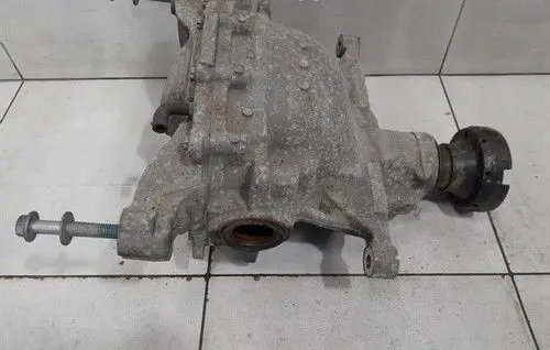 Ford Mustang VI Rear differential/diff mount bracket FR3Z4310B