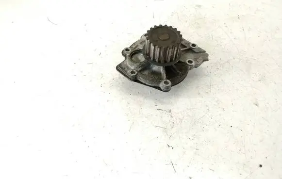 Volvo V70 Water pump 30650979 C206M014