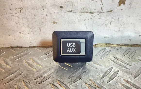 Lexus RX 450H USB socket connector 8619048050
