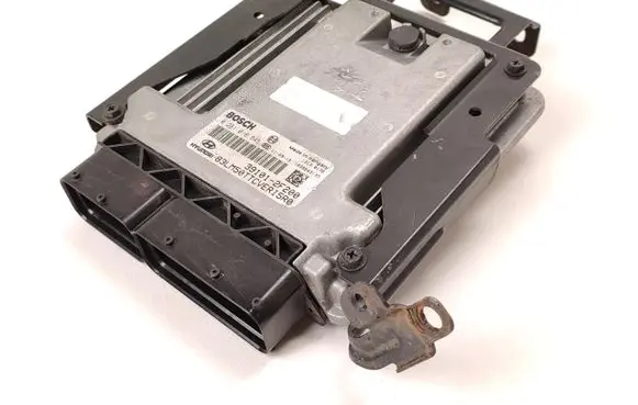 Hyundai ix35 Engine control unit/module ECU 391012F200 0281016545 20260213HCR1327