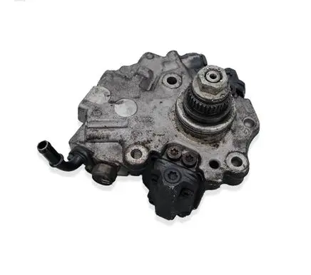 Mercedes-Benz E W212 Fuel injection high pressure pump A6420104347