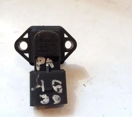 Audi A6 S6 C5 4B Air pressure sensor 0281002326 059906051