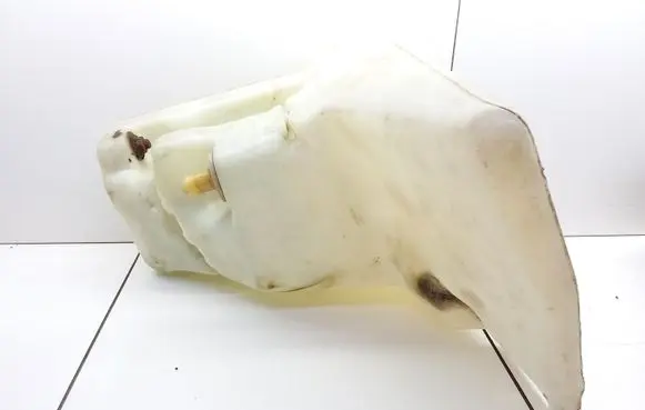 Mercedes-Benz C W202 Lamp washer fluid tank 2028690020