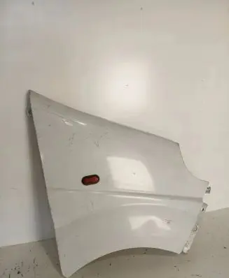 Opel Vivaro Fender