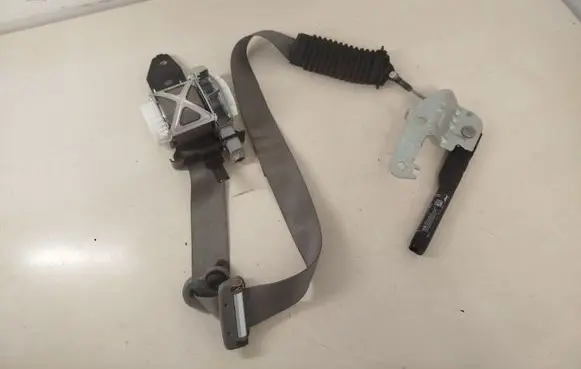 Ford F150 Front seatbelt NOM119SCFI2000