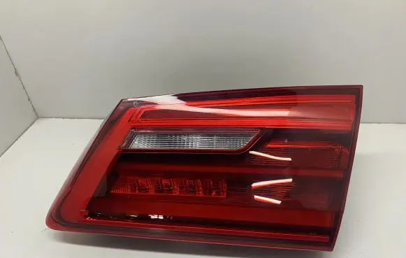 BMW M5 F90 Tailgate rear/tail lights 8493050