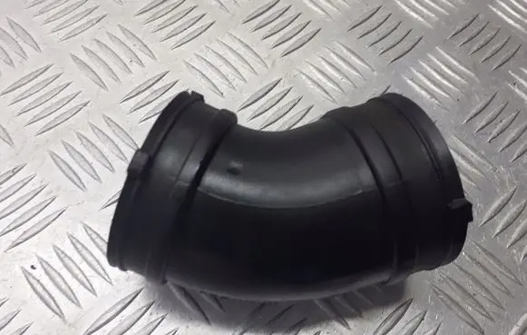Opel Zafira B Air intake duct part 55353873