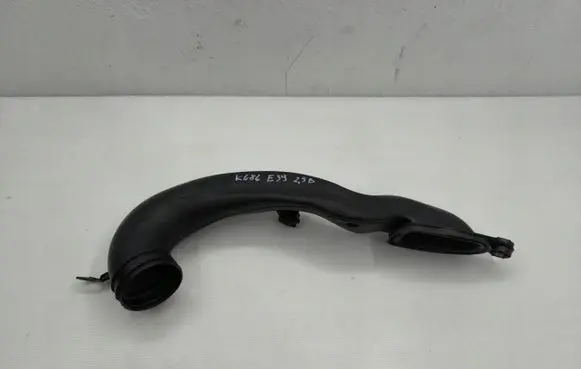 BMW 5 E39 Air intake hose/pipe 1437630