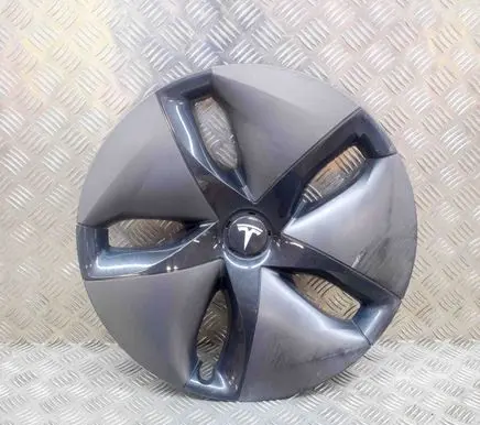 Tesla Model 3 R20 wheel hub/cap/trim 104423198A