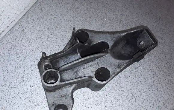 BMW 7 E38 Other engine bay part 22111093811 1093811