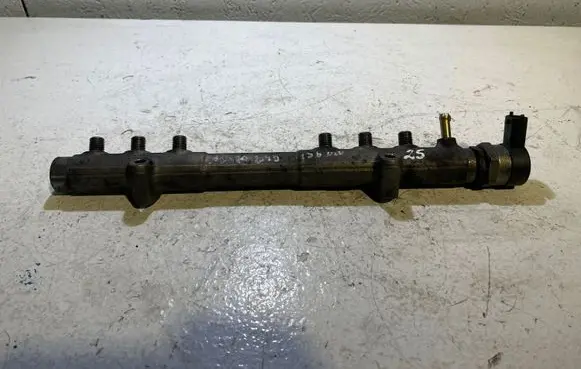 Volvo XC70 Fuel main line pipe 30777554 023129 0445215023