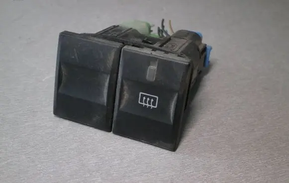 Ford Mondeo Mk III Windscreen/window heater switch 1S7T18C621AA