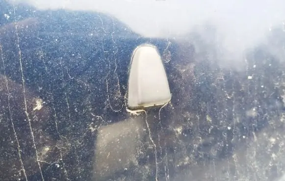 Volvo V70 Windshield washer spray nozzle 