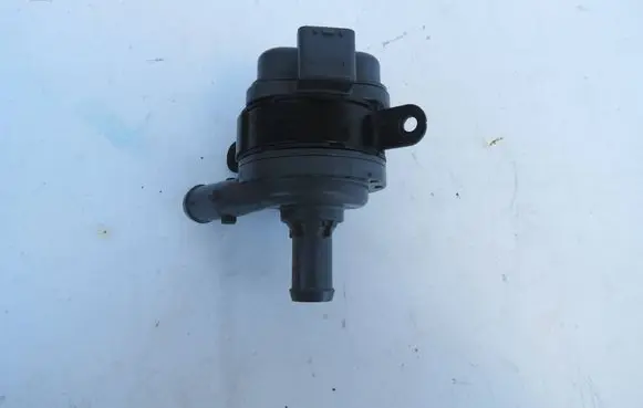 Volvo S90, V90 Water pump 32222255 32222481 19061210040