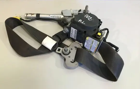 Honda CR-V Front seatbelt A81450SWWE0 6079717B