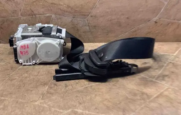 Mercedes-Benz ML W164 Front seatbelt 340495210