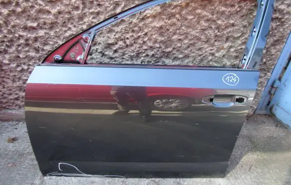 Skoda Octavia Mk3 (5E) Front door 5E0831311
